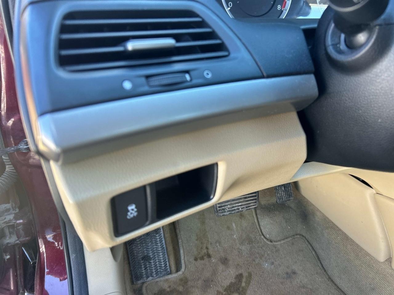 Honda Accord 4dr I4 Auto LX 2012