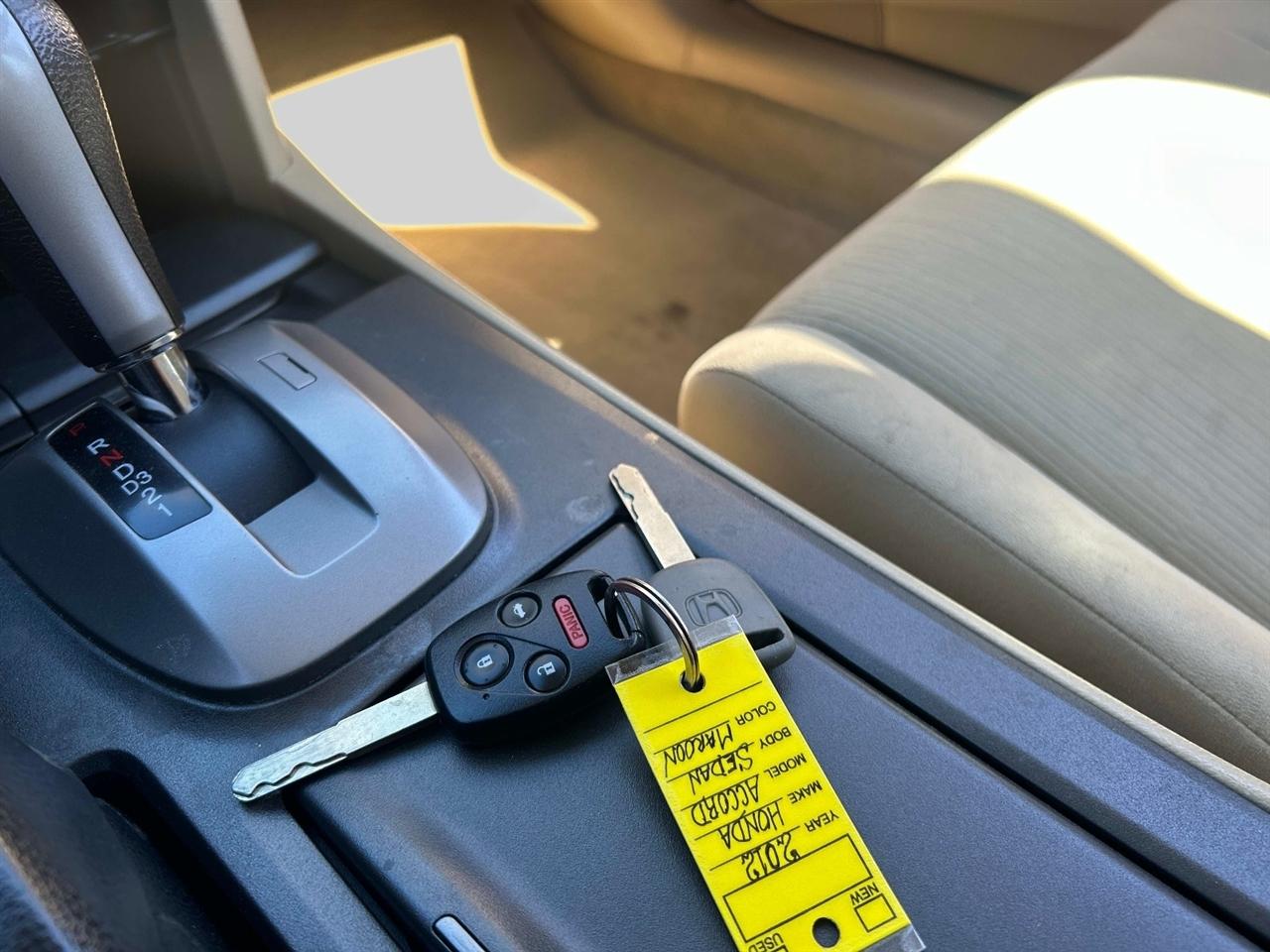 Honda Accord 4dr I4 Auto LX 2012