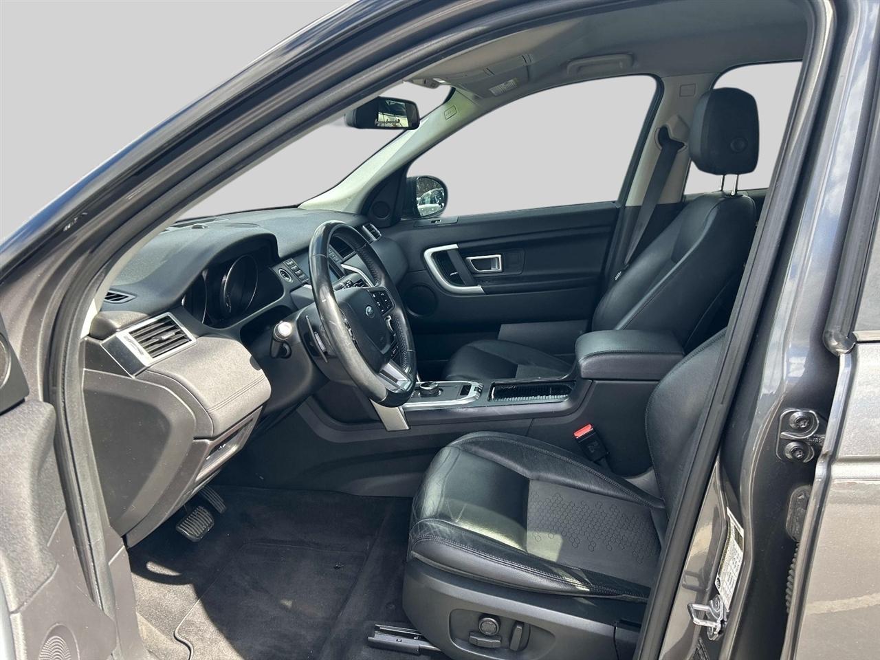 Land Rover Discovery Sport  2017