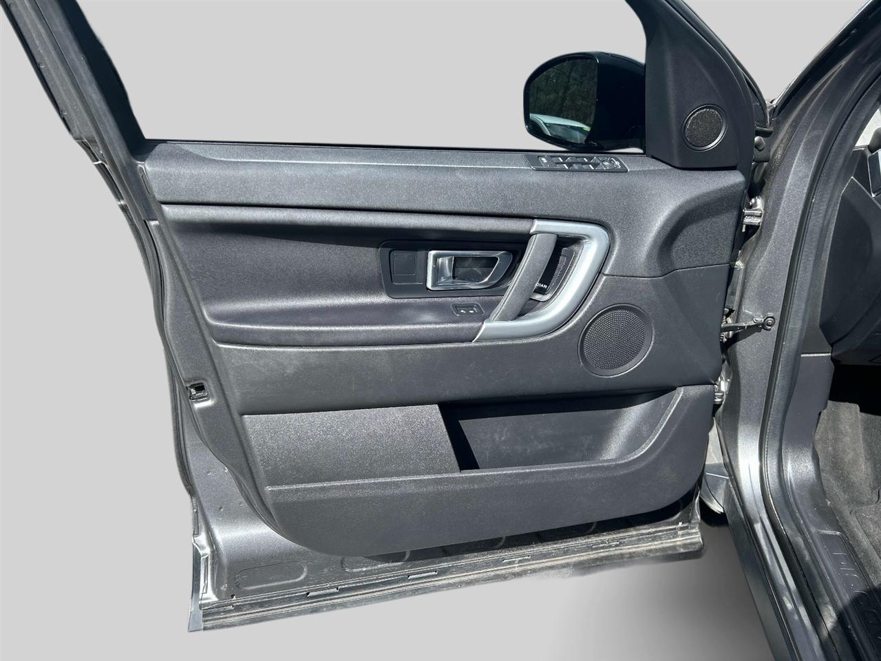 Land Rover Discovery Sport  2017