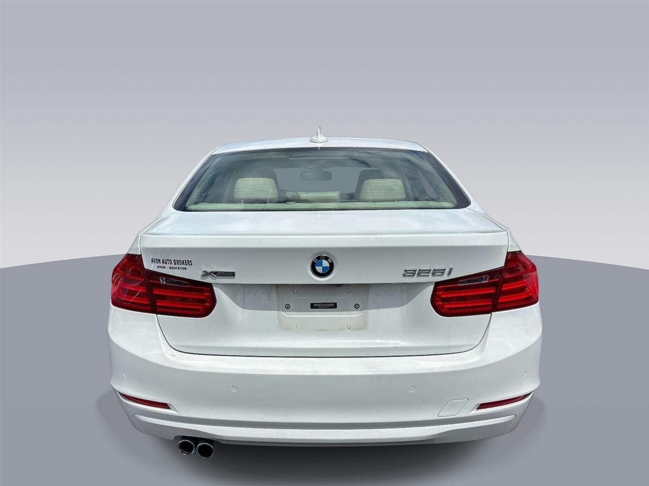 BMW 3-Series 4dr Sdn 328i xDrive AWD SULEV 2014
