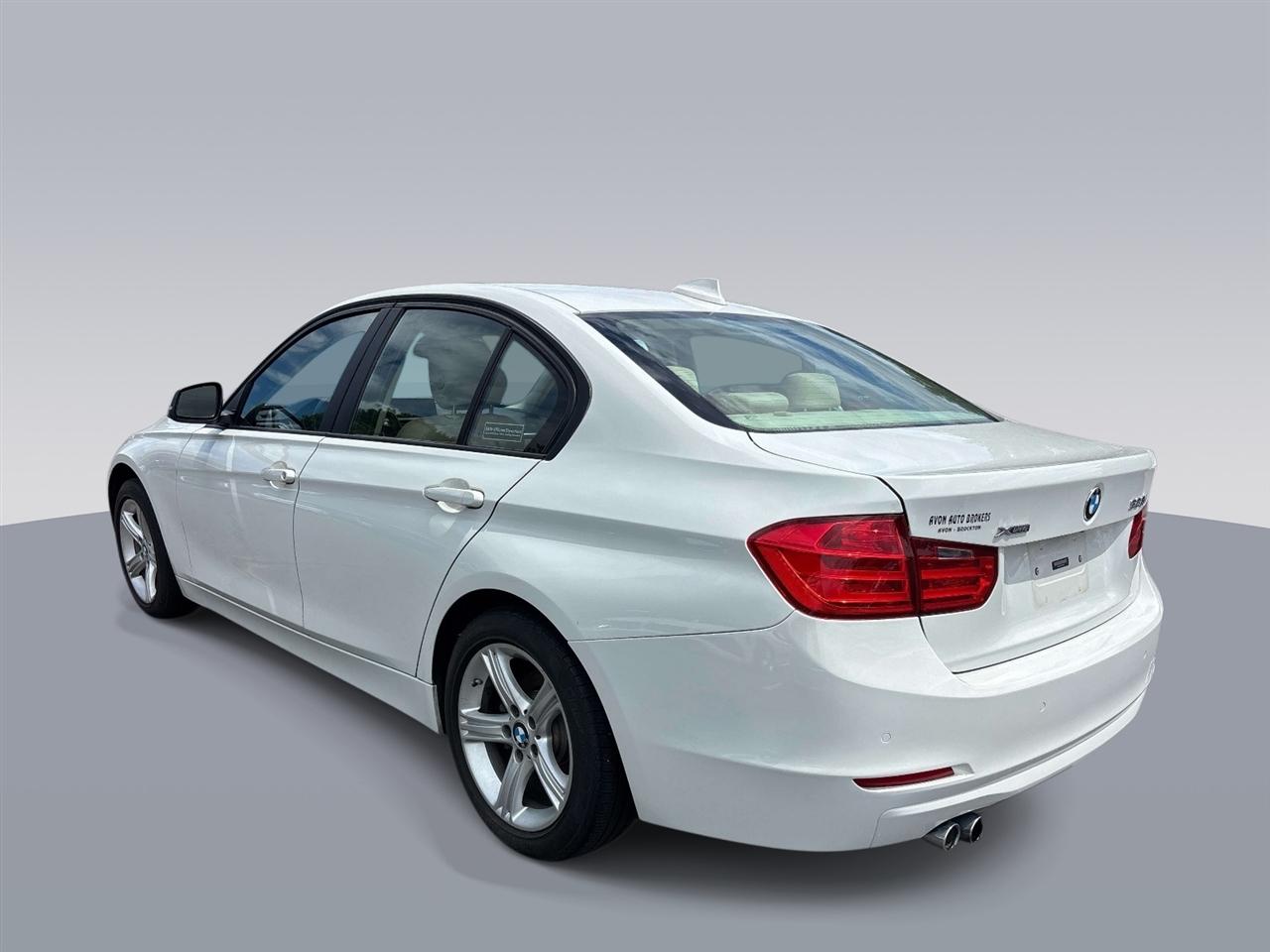 BMW 3-Series 4dr Sdn 328i xDrive AWD SULEV 2014