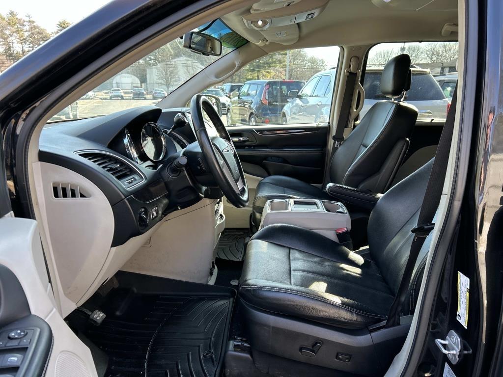 Chrysler Town & Country 4dr Wgn Touring 2015