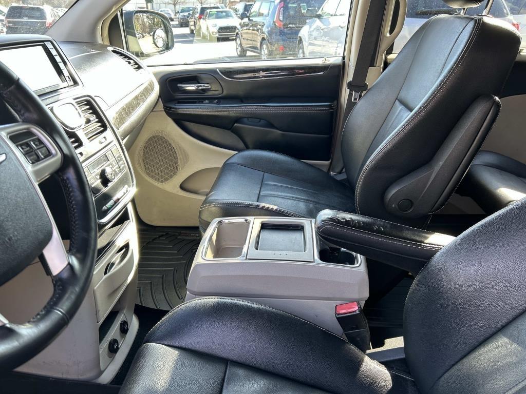 Chrysler Town & Country 4dr Wgn Touring 2015
