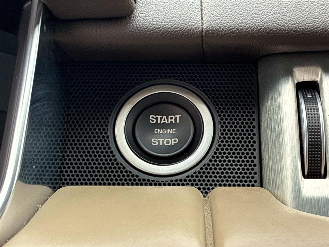 Land Rover Range Rover 4WD 4dr HSE 2015