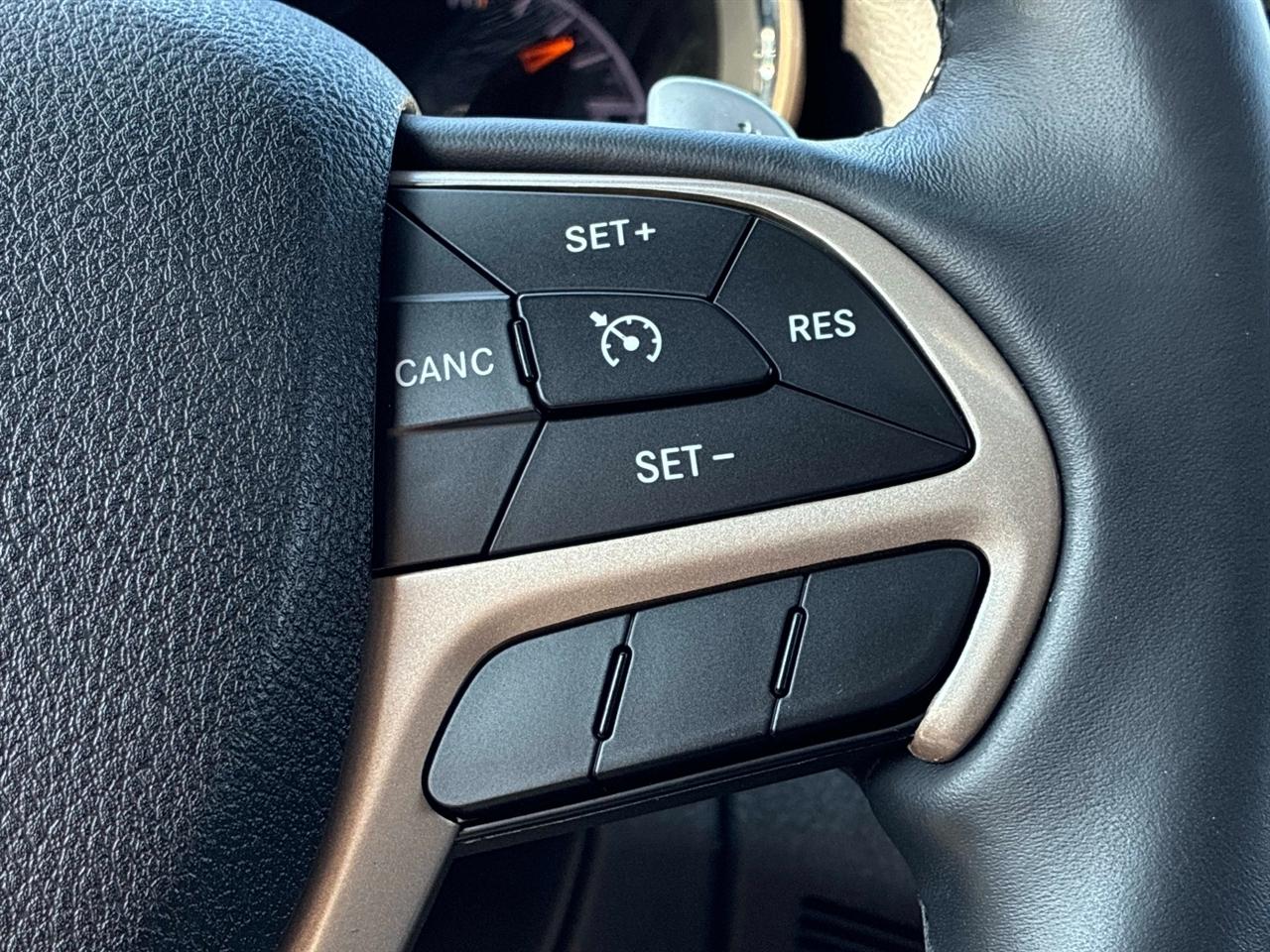 Jeep Grand Cherokee  2014