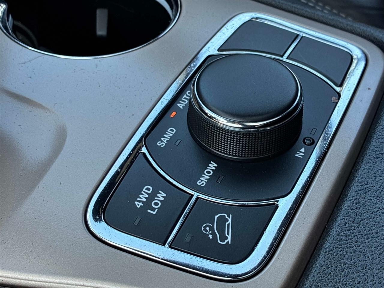 Jeep Grand Cherokee  2014