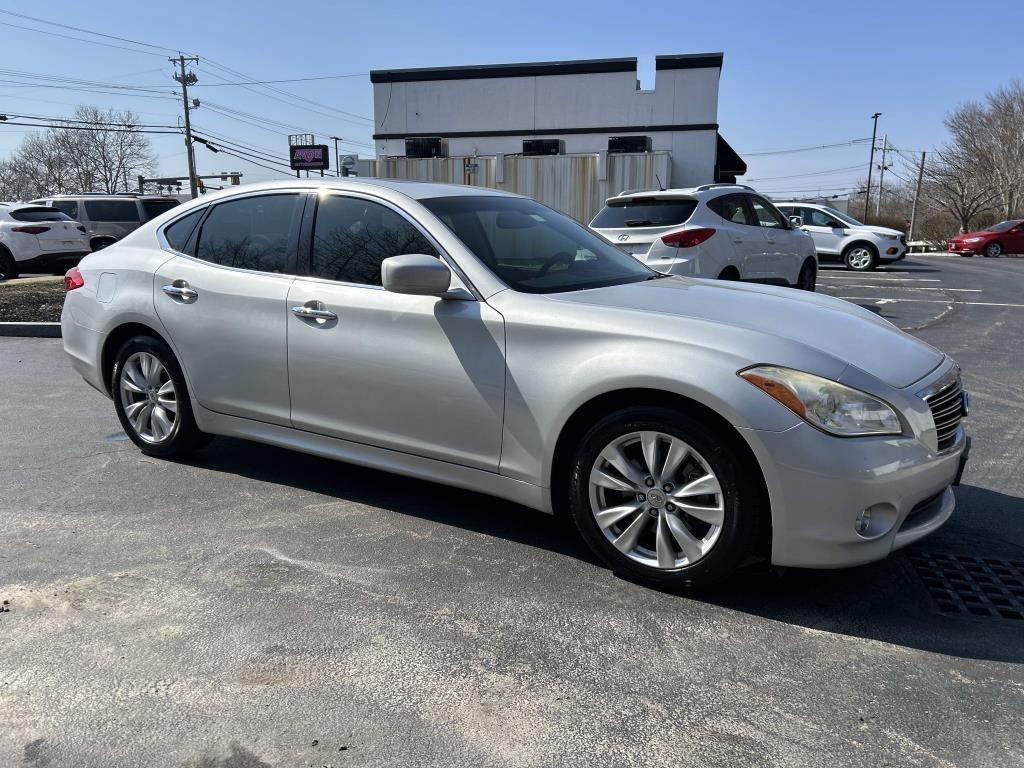 2011 Infiniti M 4dr Sdn RWD