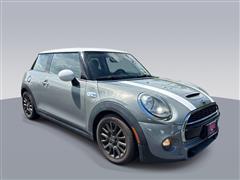 2017 MINI Cooper 