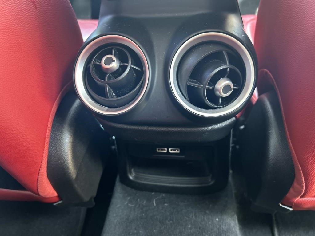 Alfa Romeo Stelvio  2019