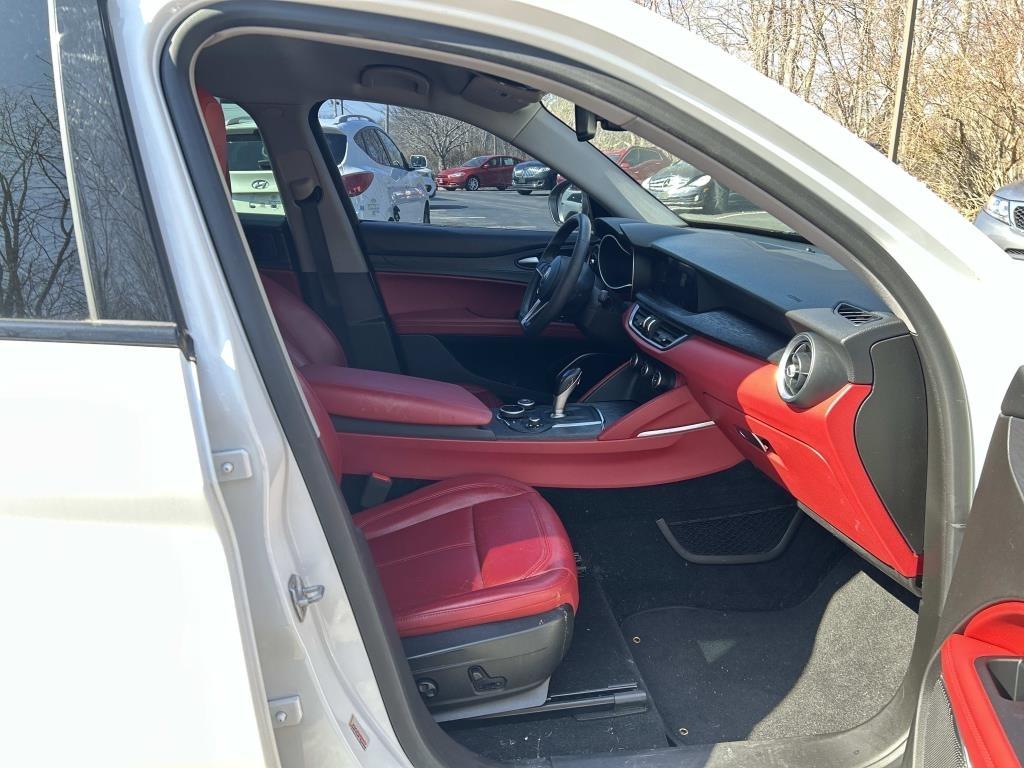 Alfa Romeo Stelvio  2019