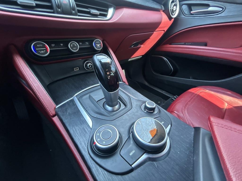Alfa Romeo Stelvio  2019