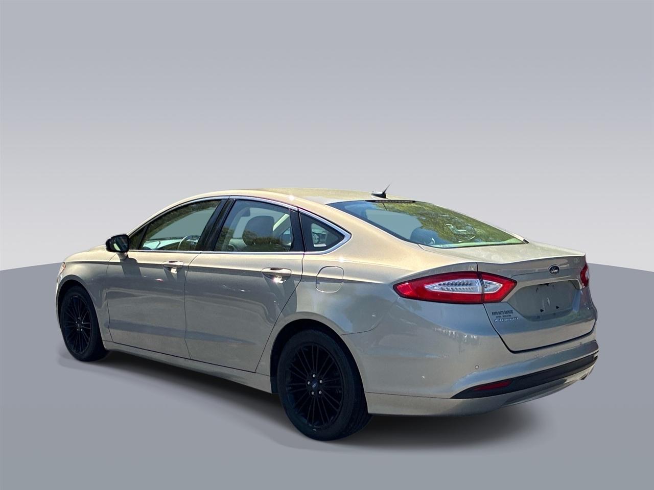 Ford Fusion 4dr Sdn SE FWD 2015