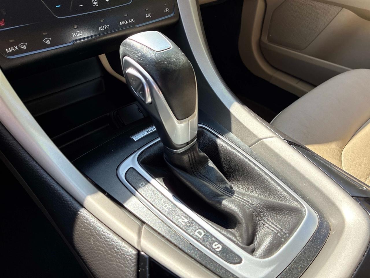 Ford Fusion 4dr Sdn SE FWD 2015