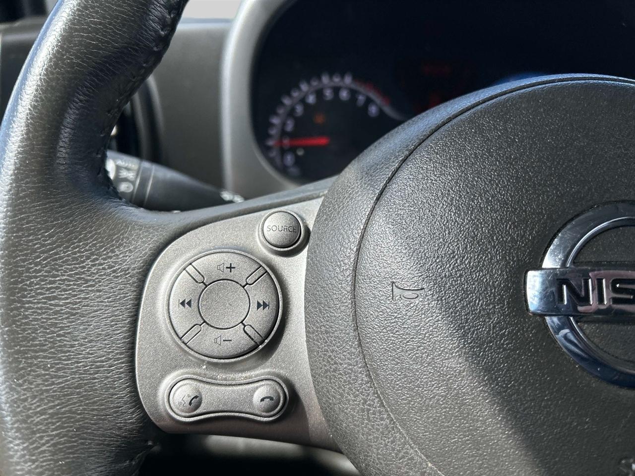 Nissan Cube 5dr Wgn I4 CVT 1.8 SL 2011