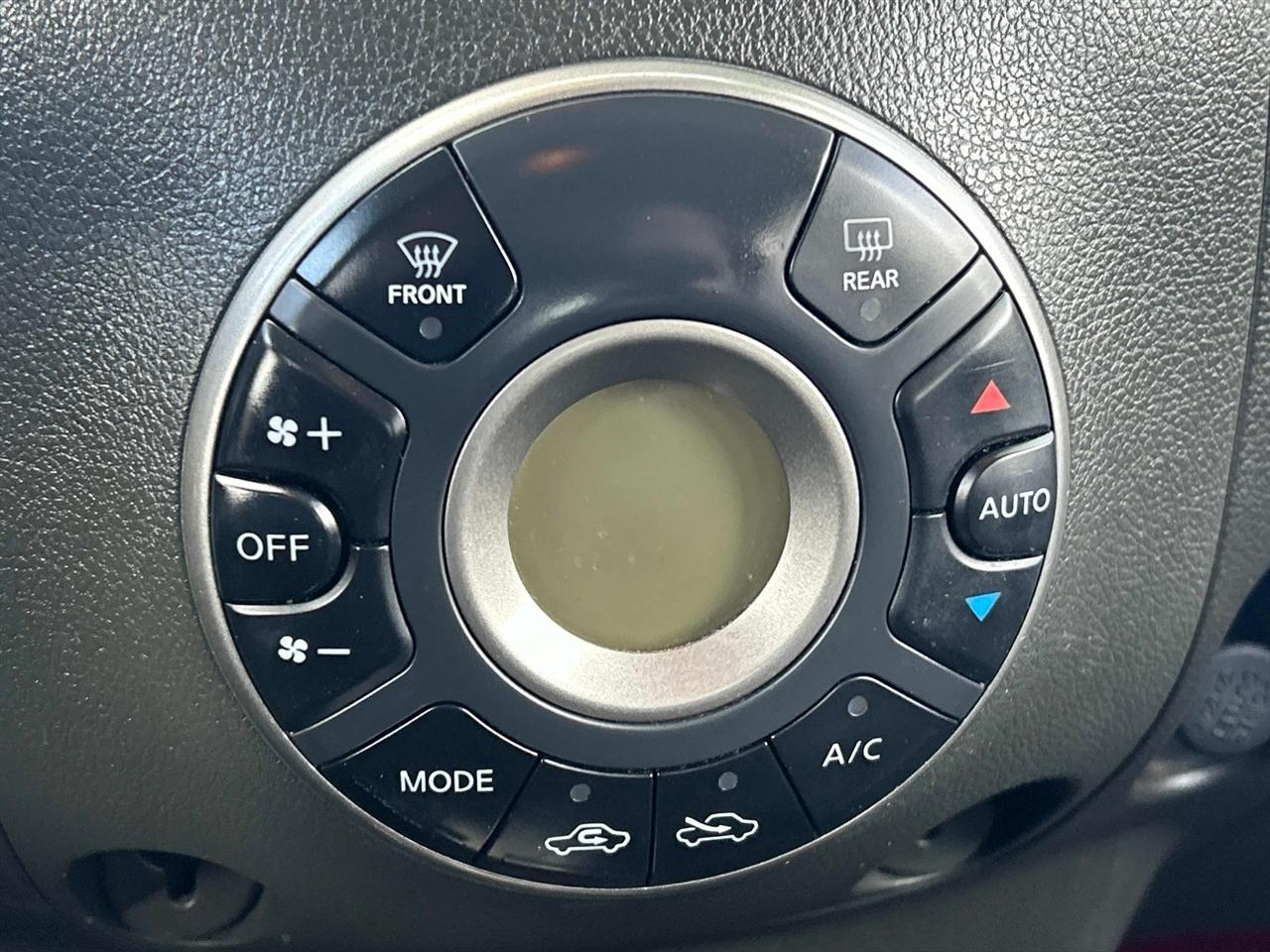Nissan Cube 5dr Wgn I4 CVT 1.8 SL 2011