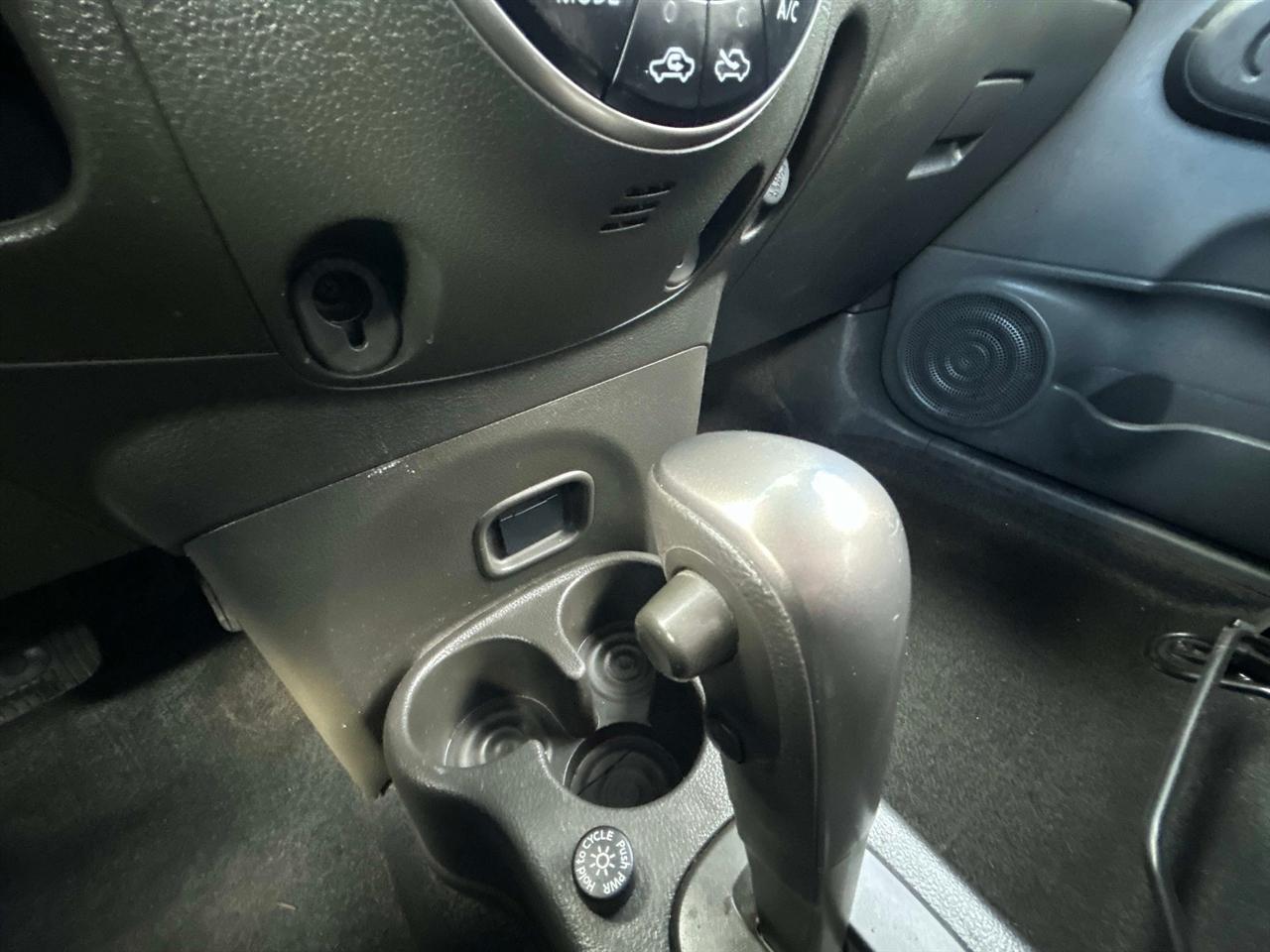 Nissan Cube 5dr Wgn I4 CVT 1.8 SL 2011