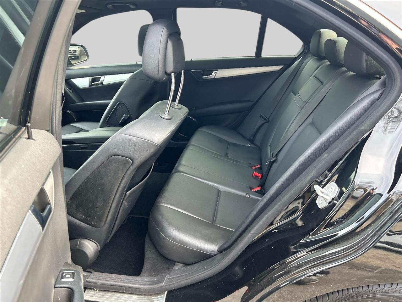 Mercedes-Benz C-Class  2009