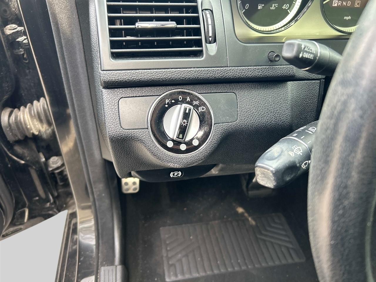 Mercedes-Benz C-Class  2009