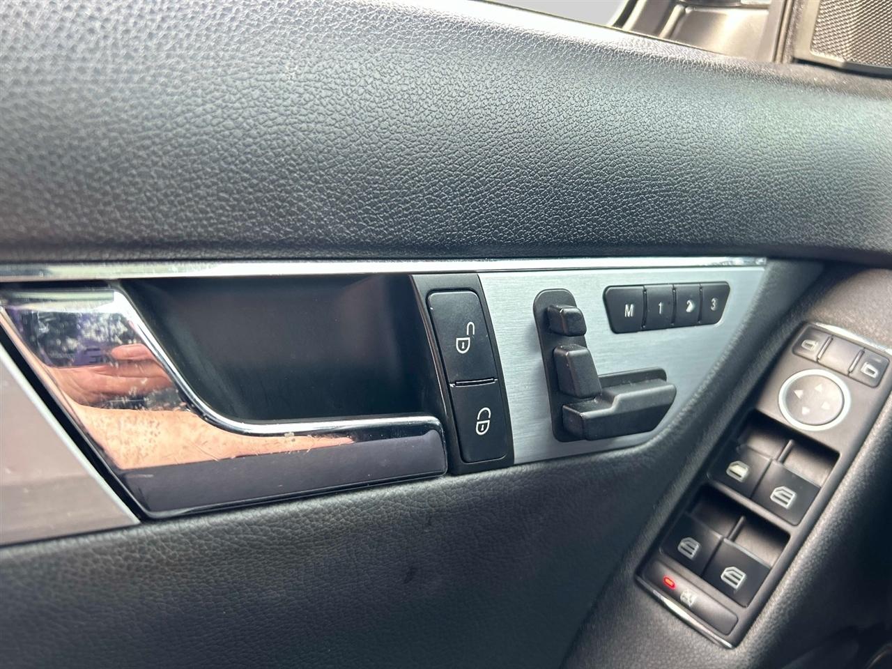 Mercedes-Benz C-Class  2009