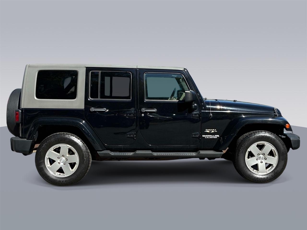 Jeep Wrangler 4WD 4dr Sahara 2010