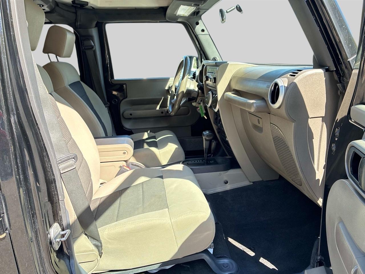 Jeep Wrangler 4WD 4dr Sahara 2010