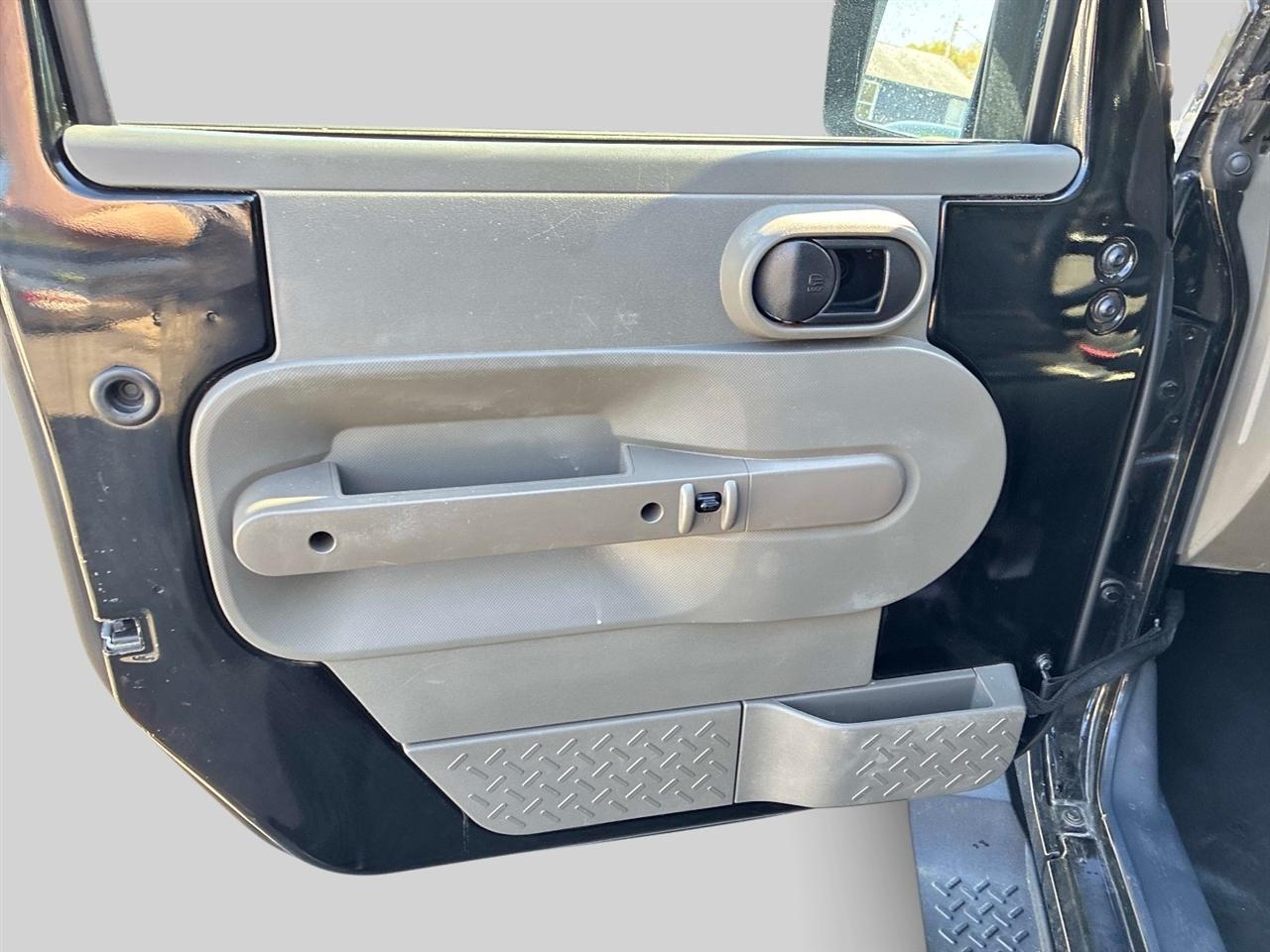 Jeep Wrangler 4WD 4dr Sahara 2010
