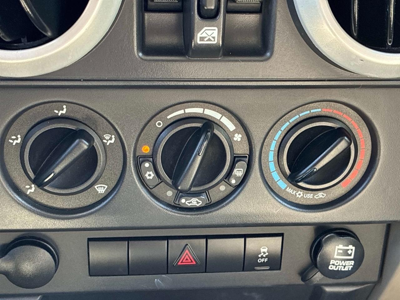 Jeep Wrangler 4WD 4dr Sahara 2010