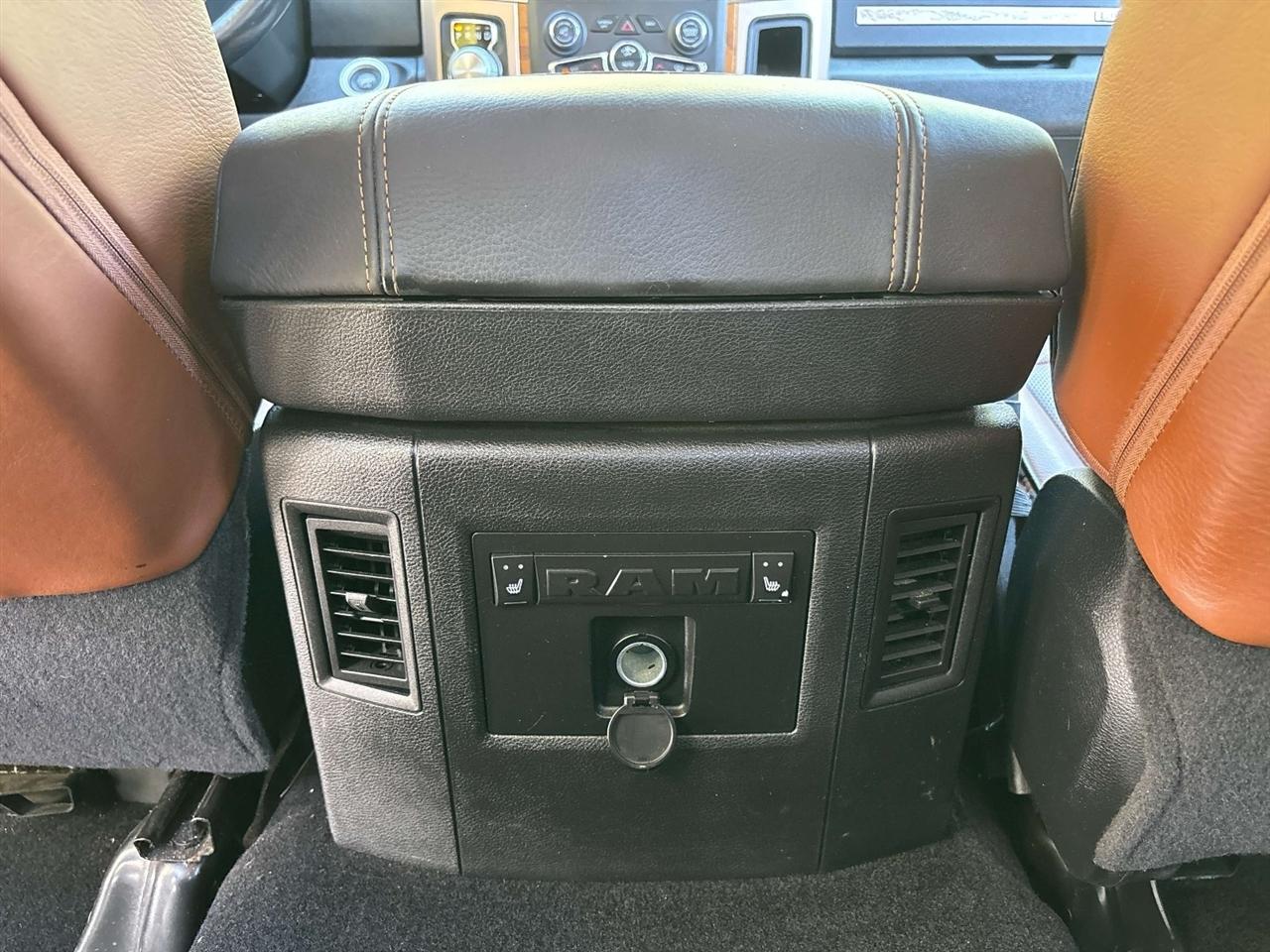 RAM 1500 4WD Crew Cab 140.5" Longhorn 2014