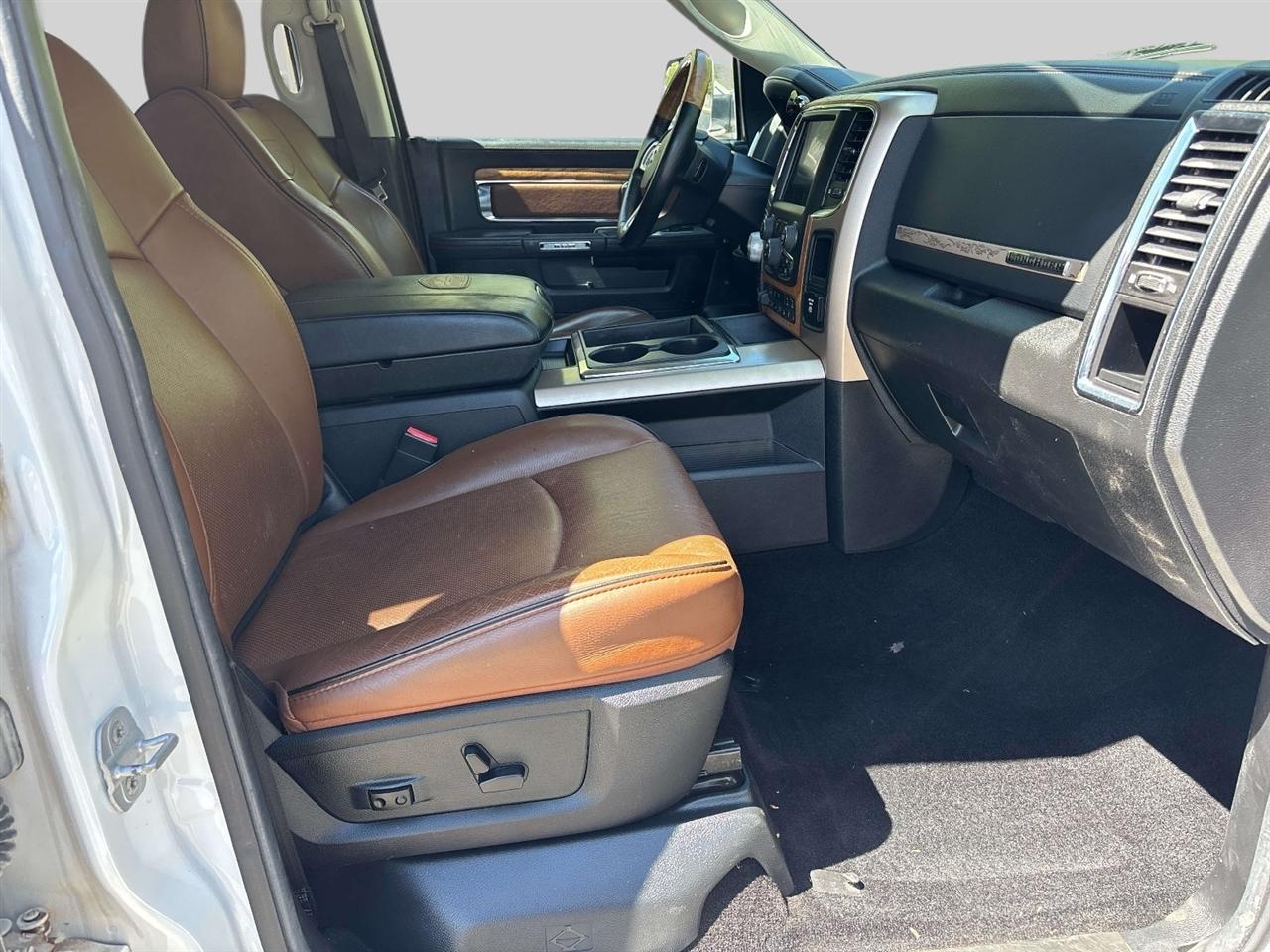 RAM 1500 4WD Crew Cab 140.5" Longhorn 2014