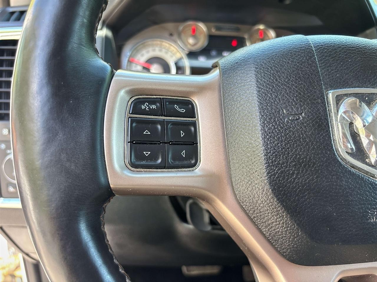 RAM 1500 4WD Crew Cab 140.5" Longhorn 2014