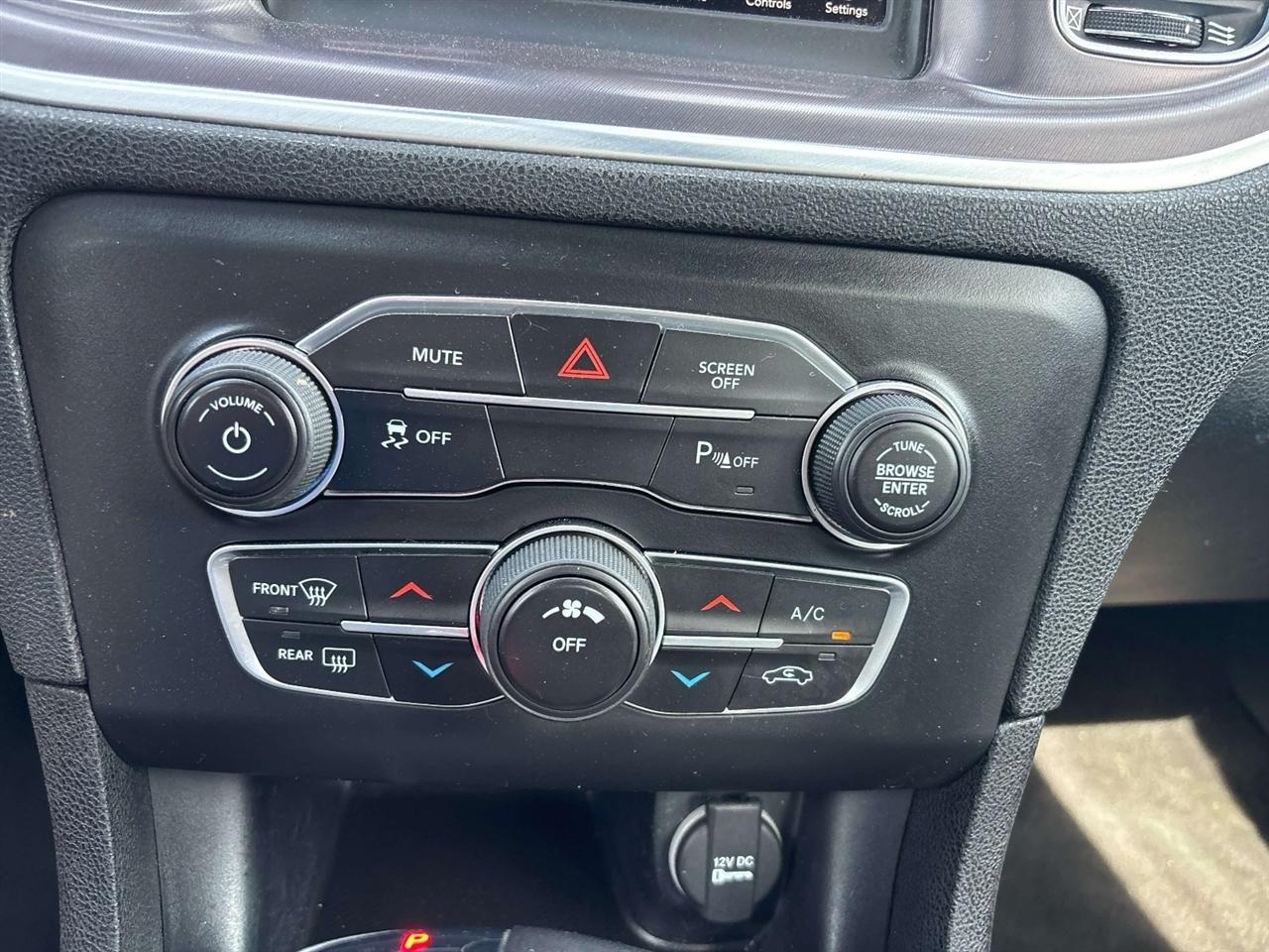 Dodge Charger SXT RWD 2020