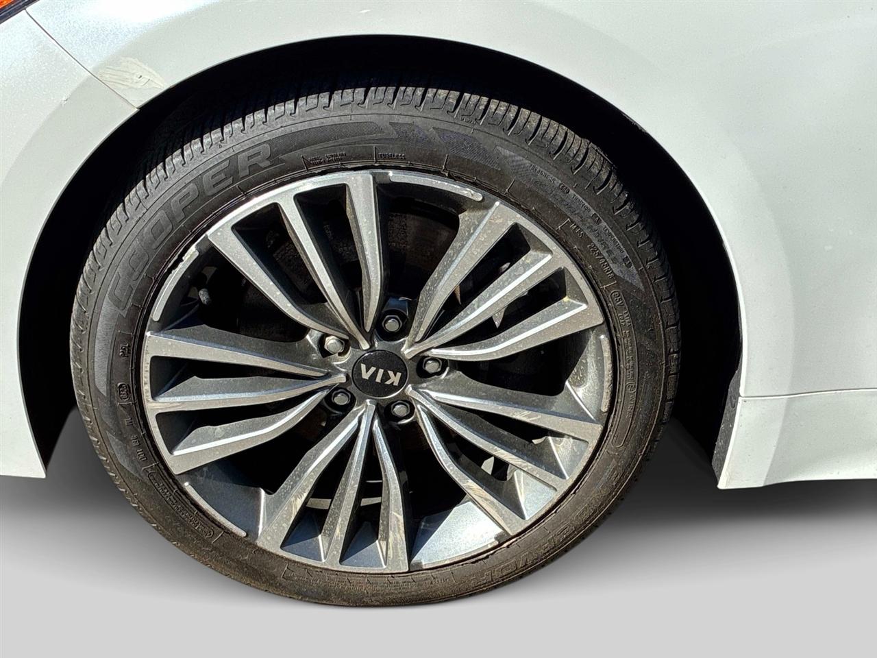 Kia Stinger Base AWD 2019
