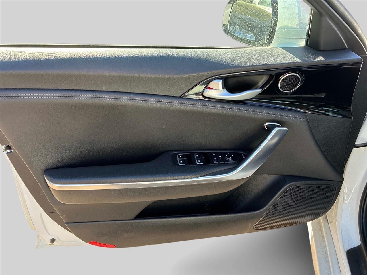 Kia Stinger Base AWD 2019