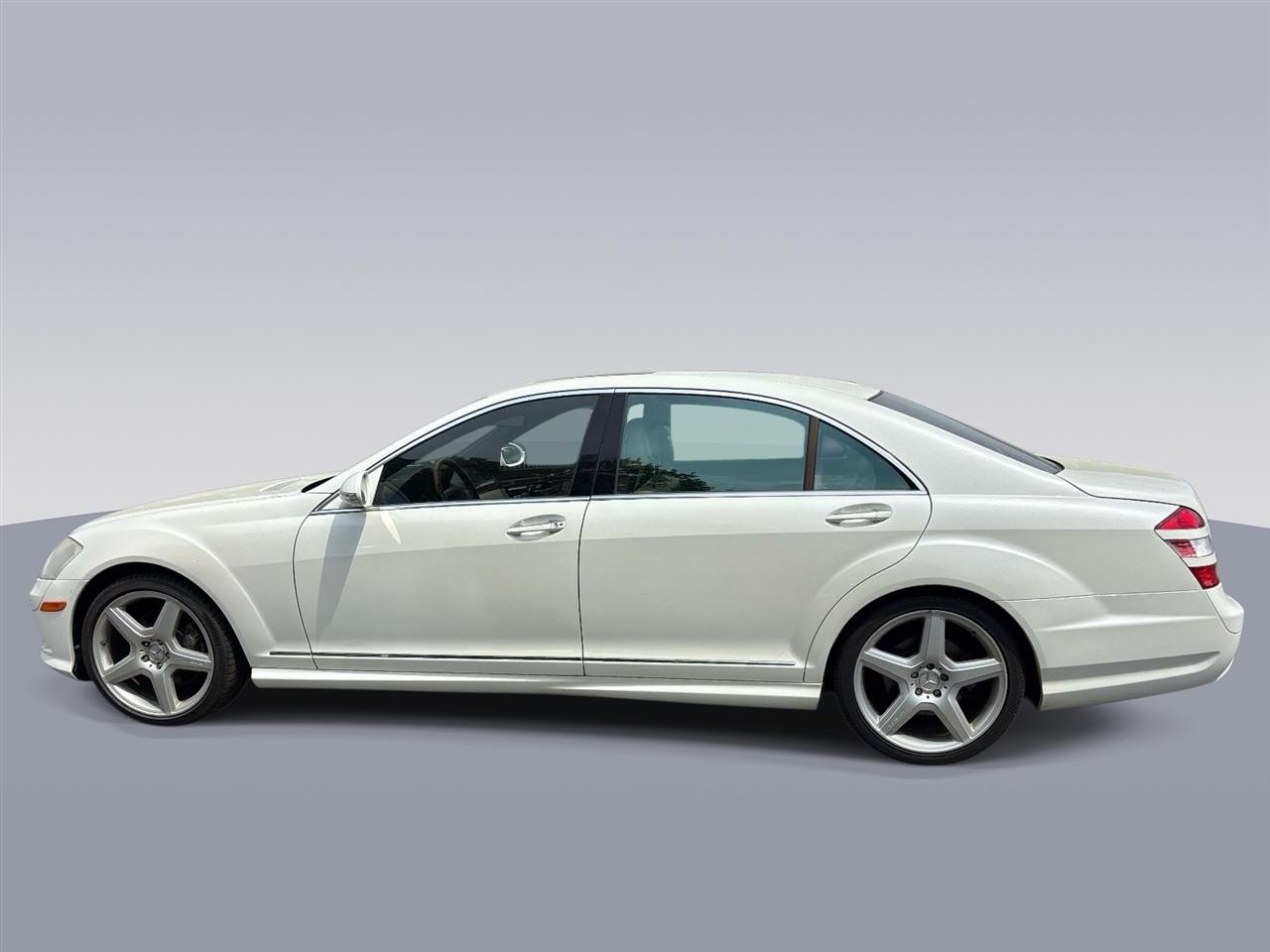Mercedes-Benz S-Class 4dr Sdn 5.5L V8 4MATIC 2009