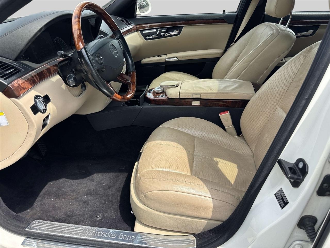 Mercedes-Benz S-Class 4dr Sdn 5.5L V8 4MATIC 2009