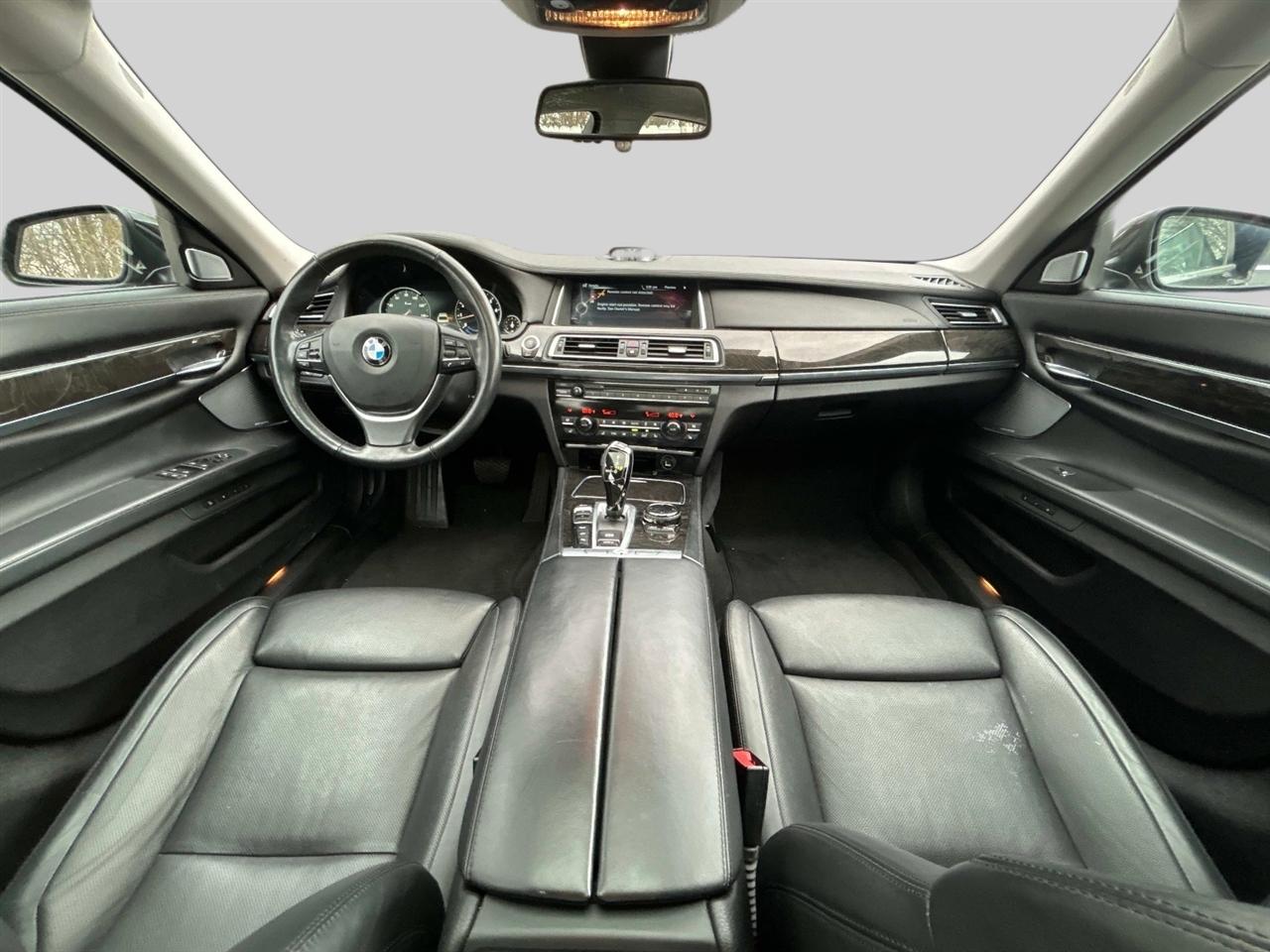 BMW 7-Series  2014