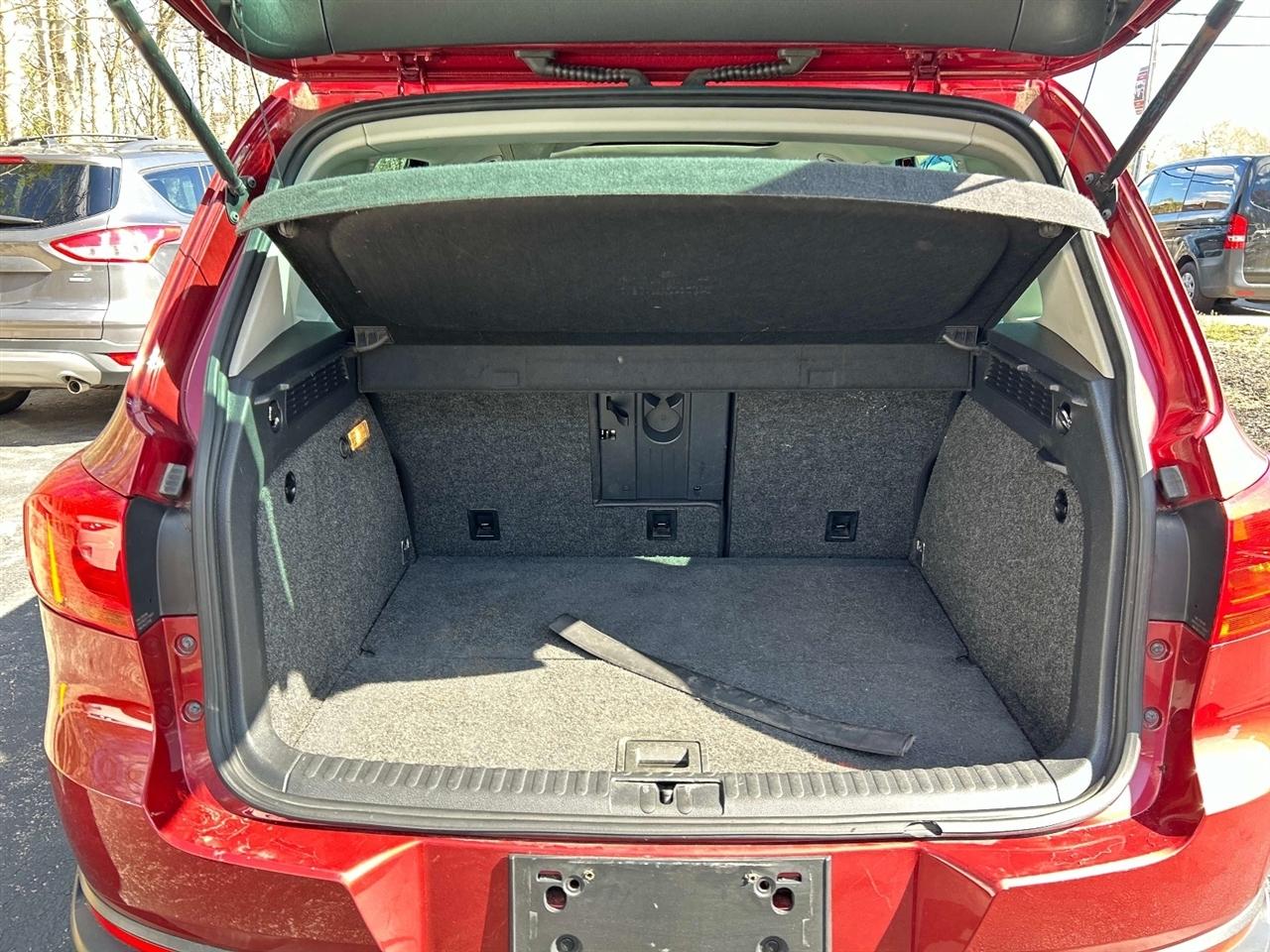 Volkswagen Tiguan 4WD 4dr Auto S 2012