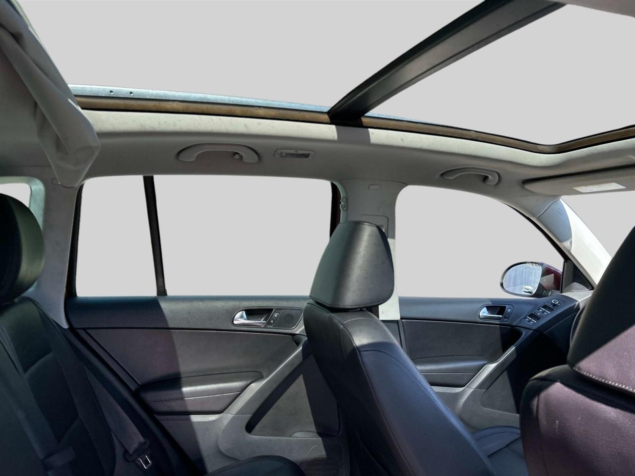 Volkswagen Tiguan 4WD 4dr Auto S 2012