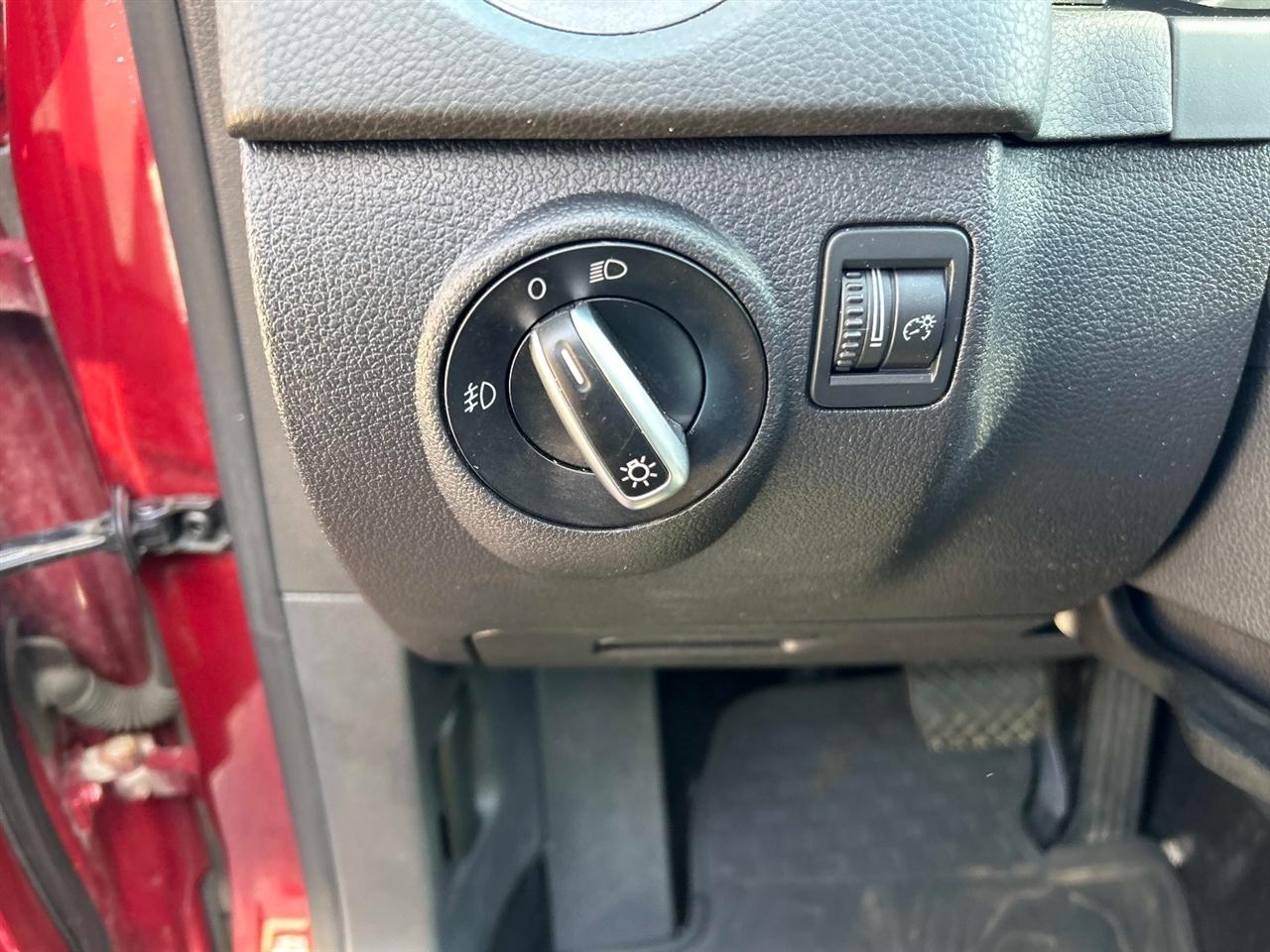 Volkswagen Tiguan 4WD 4dr Auto S 2012