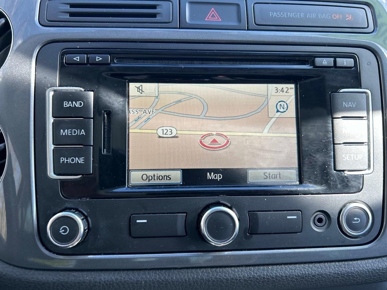 Volkswagen Tiguan 4WD 4dr Auto S 2012