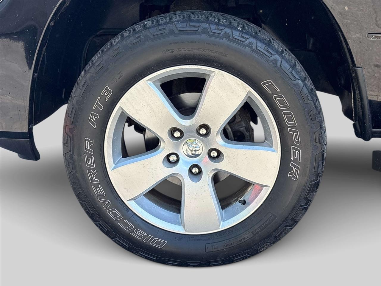 RAM 1500 4WD Quad Cab 140.5" Express 2012