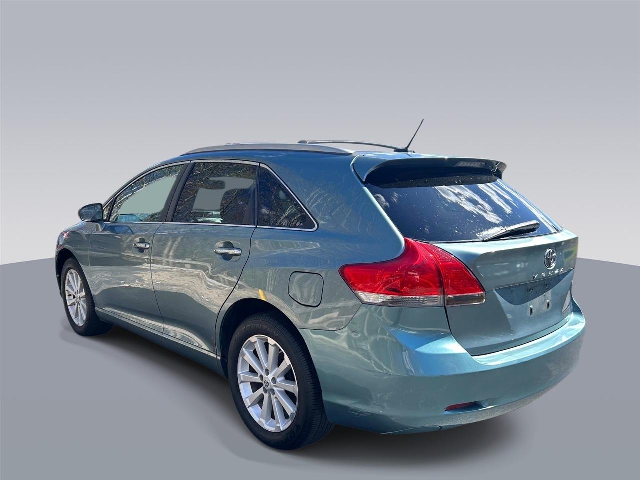 Toyota Venza 4dr Wgn I4 FWD (Natl) 2009