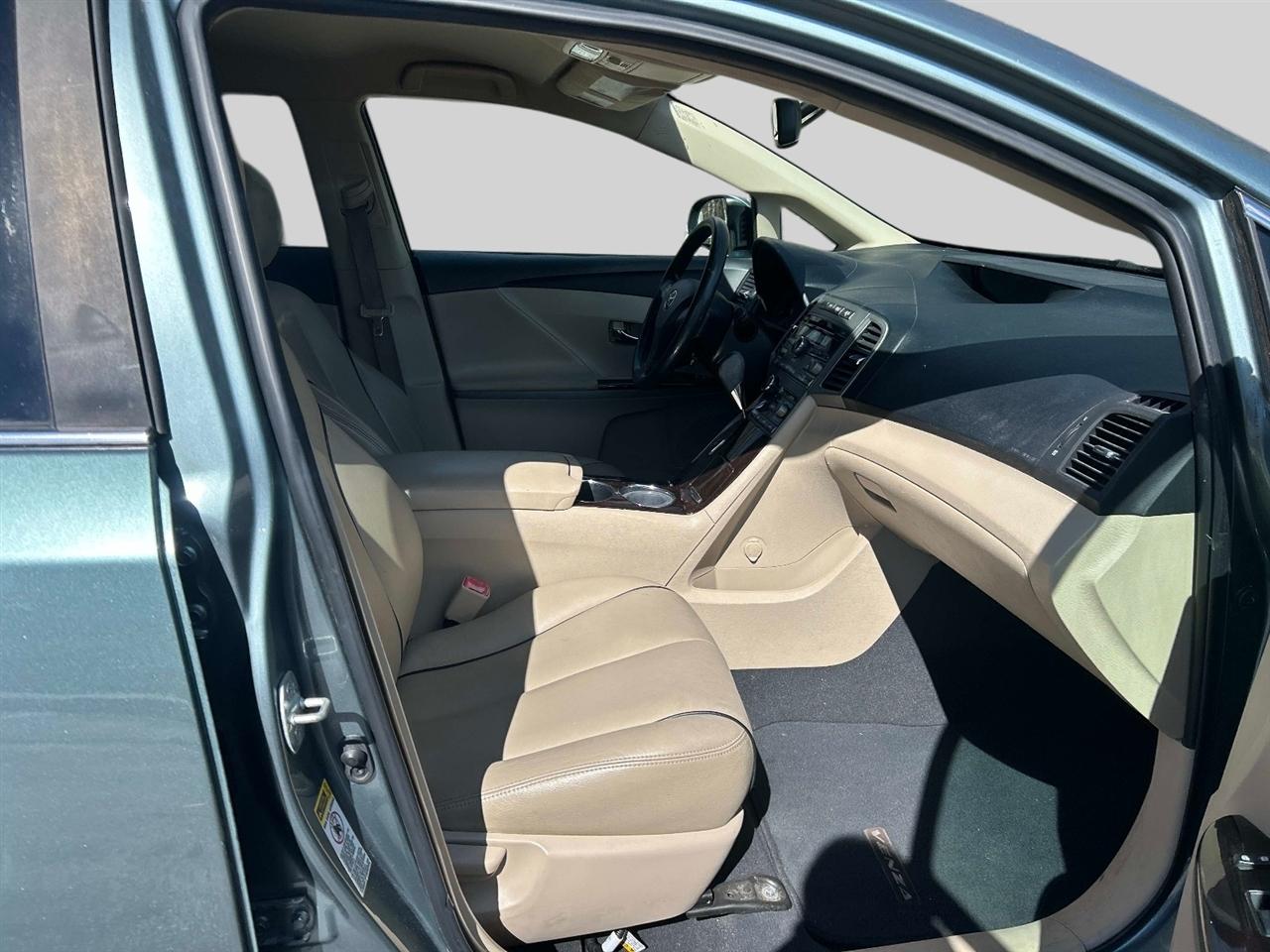 Toyota Venza 4dr Wgn I4 FWD (Natl) 2009