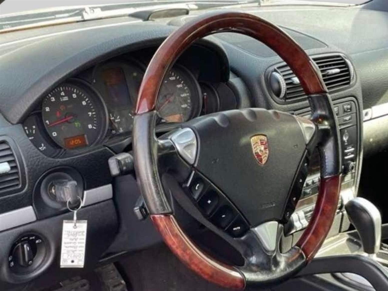 Porsche Cayenne  2010