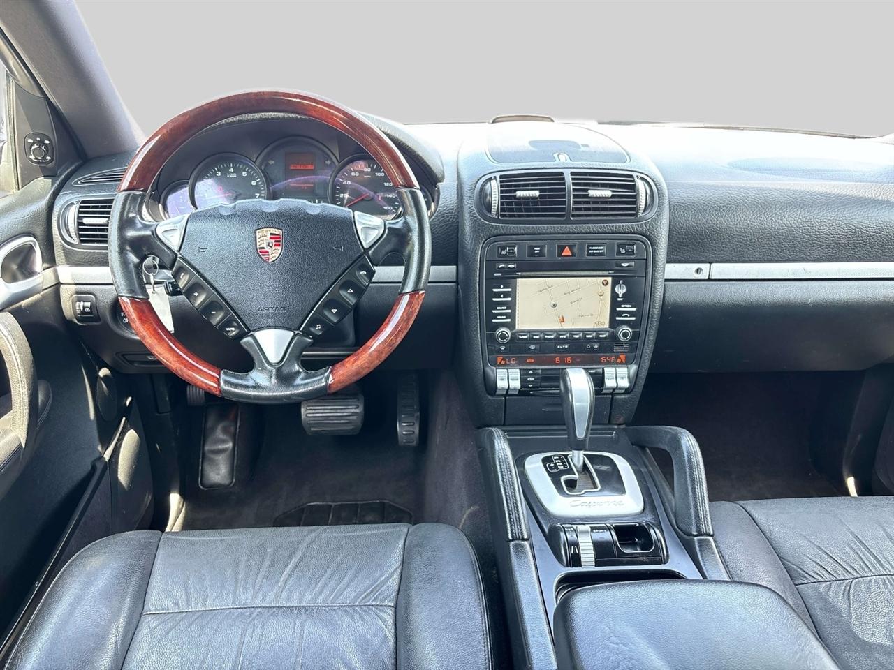 Porsche Cayenne AWD 4dr Tiptronic 2010