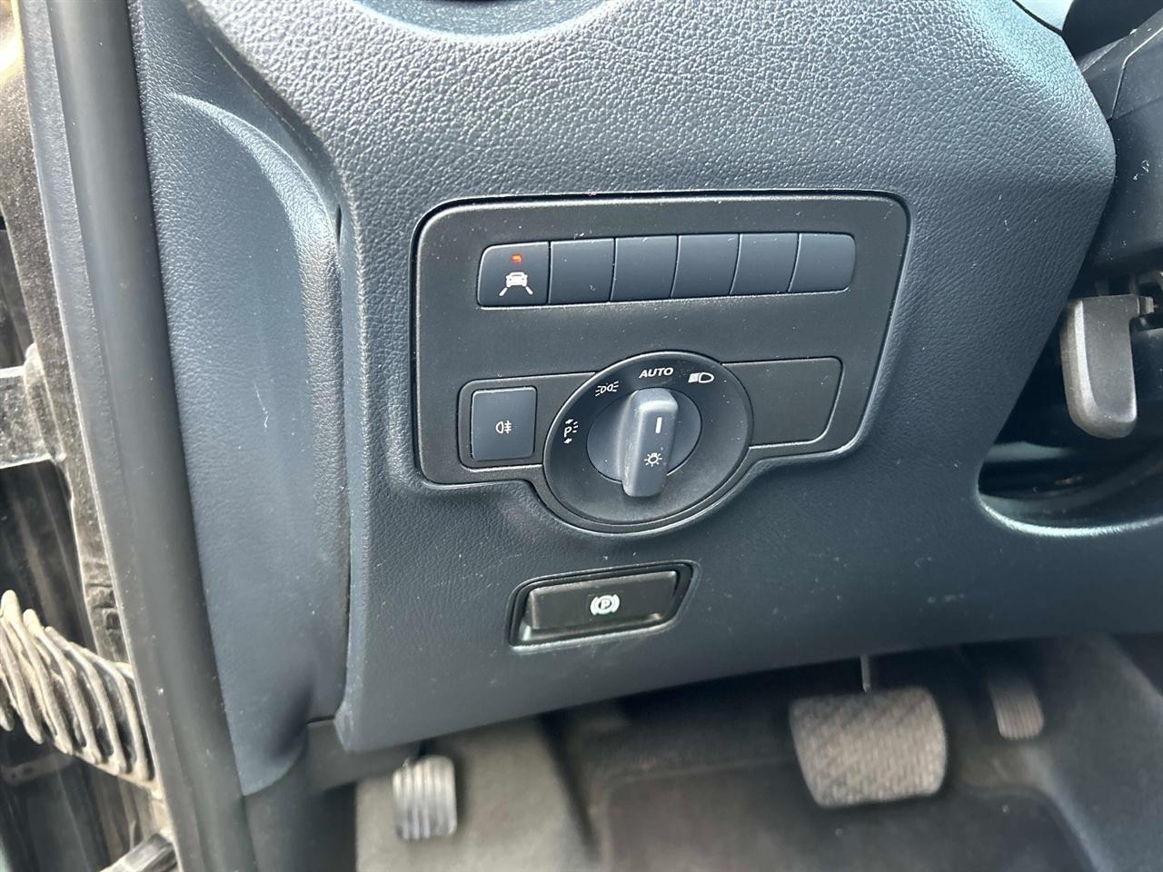 Mercedes-Benz Metris  2023