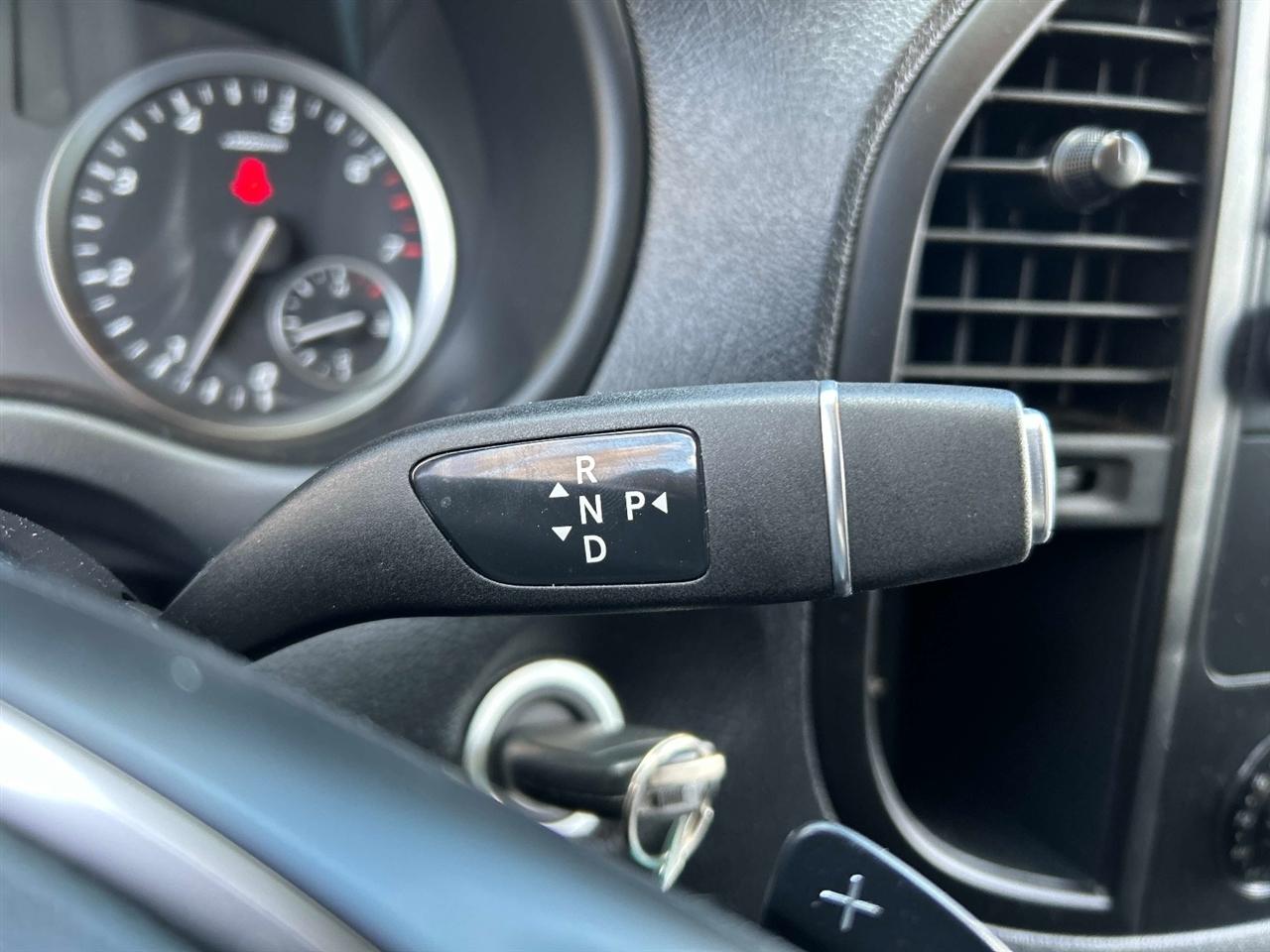 Mercedes-Benz Metris  2023