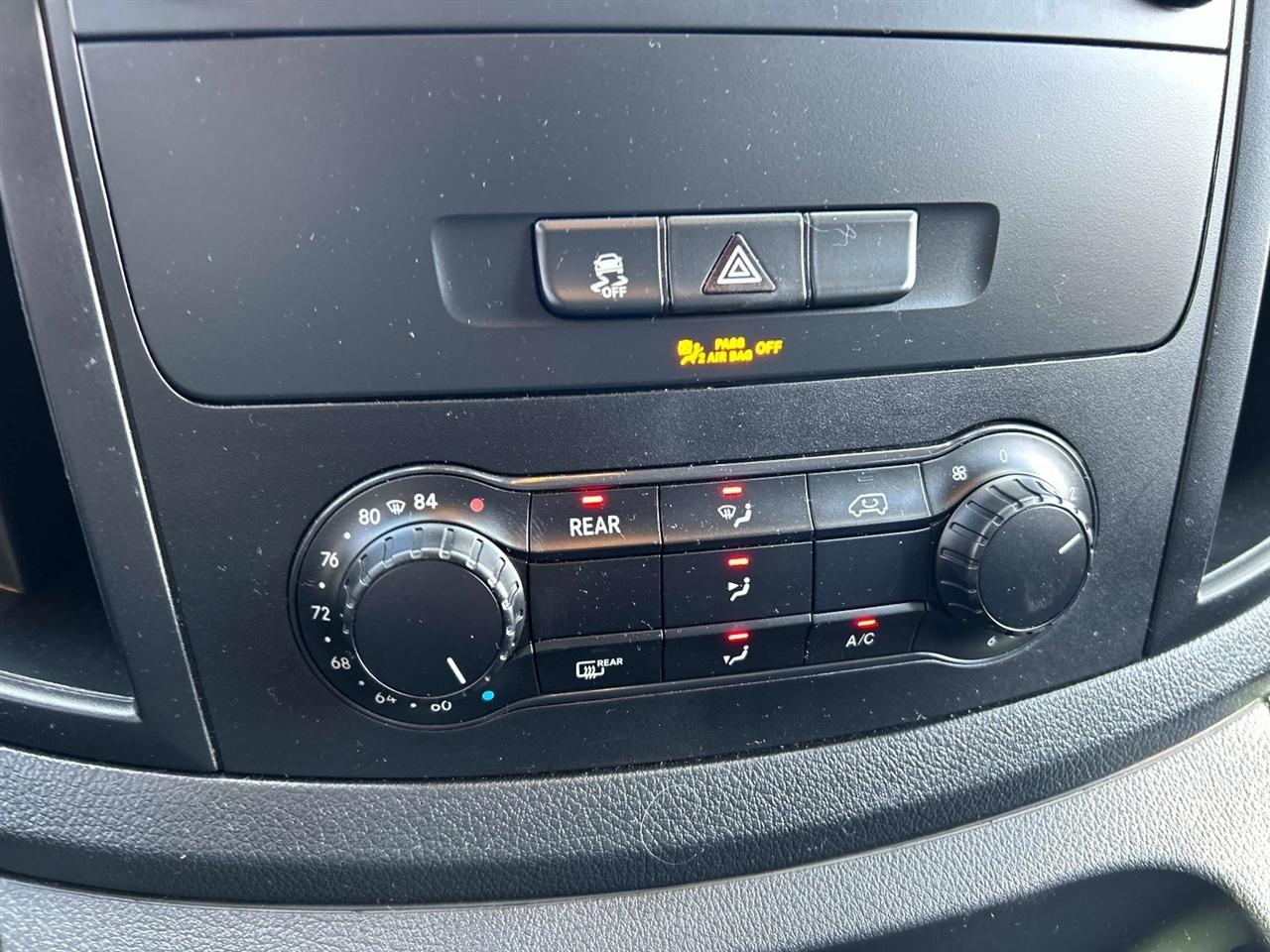 Mercedes-Benz Metris  2023