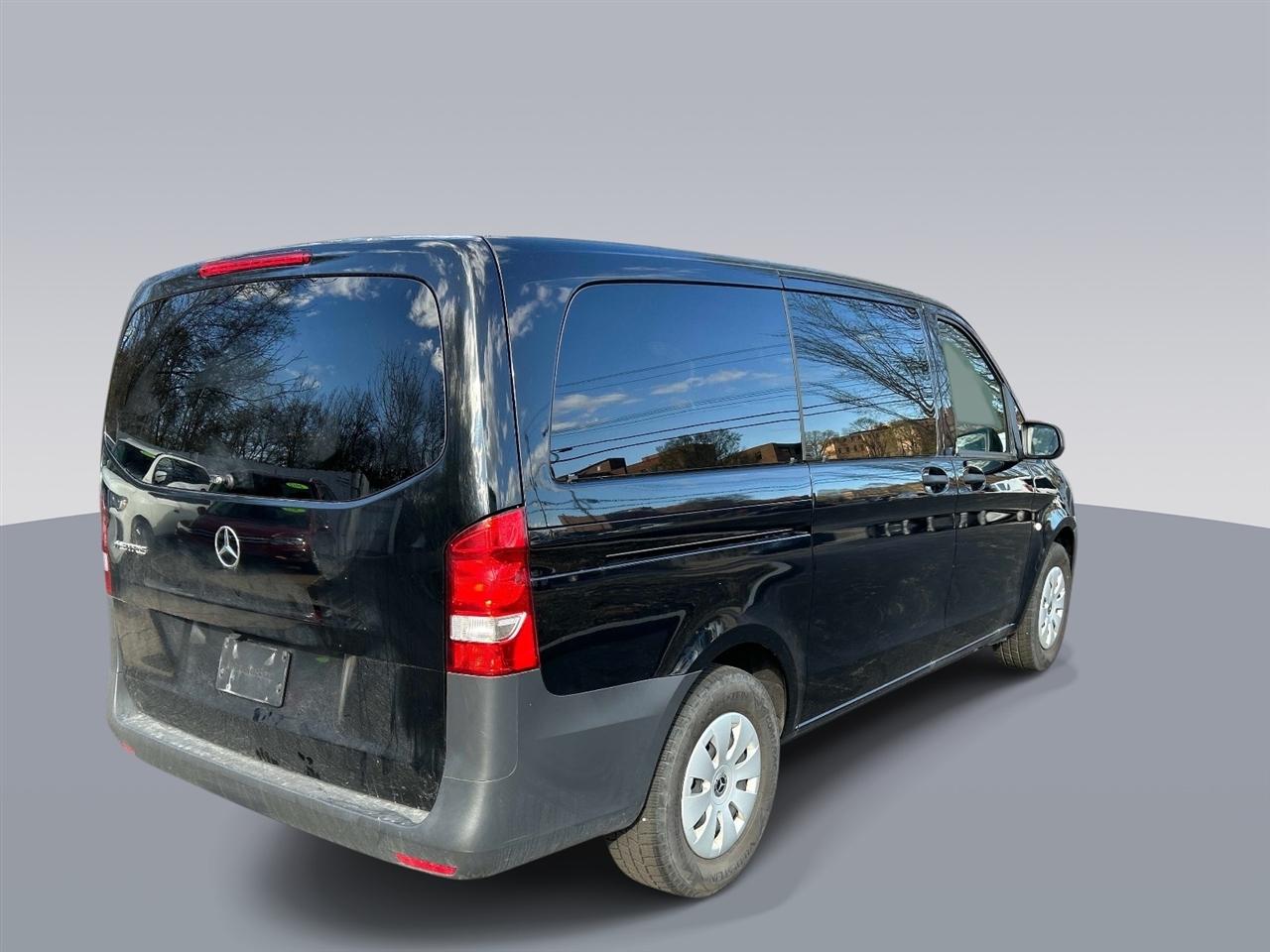 Mercedes-Benz Metris Standard Roof 126" Wheelbase 2023